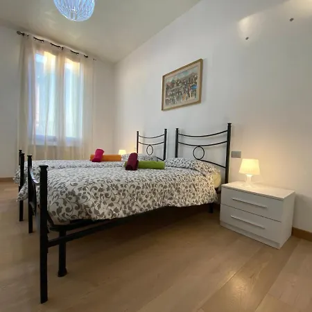 Ca' Santa Marta Apartment